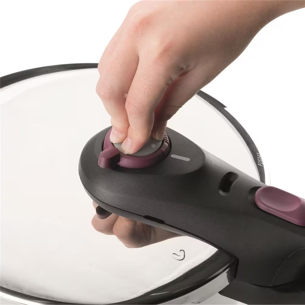 Panela de Pressão com Cesta 6L Rochedo em Aço Inox com Fundo Triplo Fechamento Externo 5 Sistemas de Segurança e Cesto de Vapor - Exclusivo