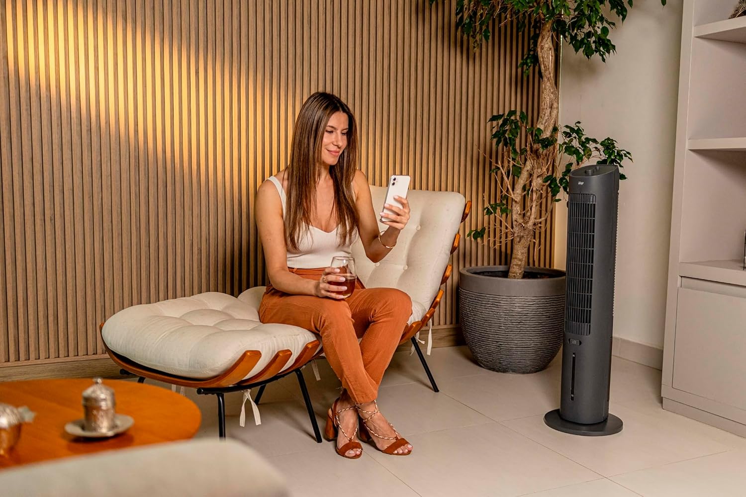 WAP Climatizador de Ar AIR FRESH 4 em 1 com Reservatório para Essência e 3 Níveis de Velocidades Baixo Ruído 90W - Moderno