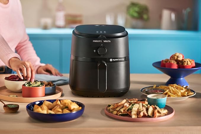 Fritadeira Airfryer Série 1000 XL Philips Walita 6 2 litros Tecnologia RapidAir Preta NA130/00 - Versátil