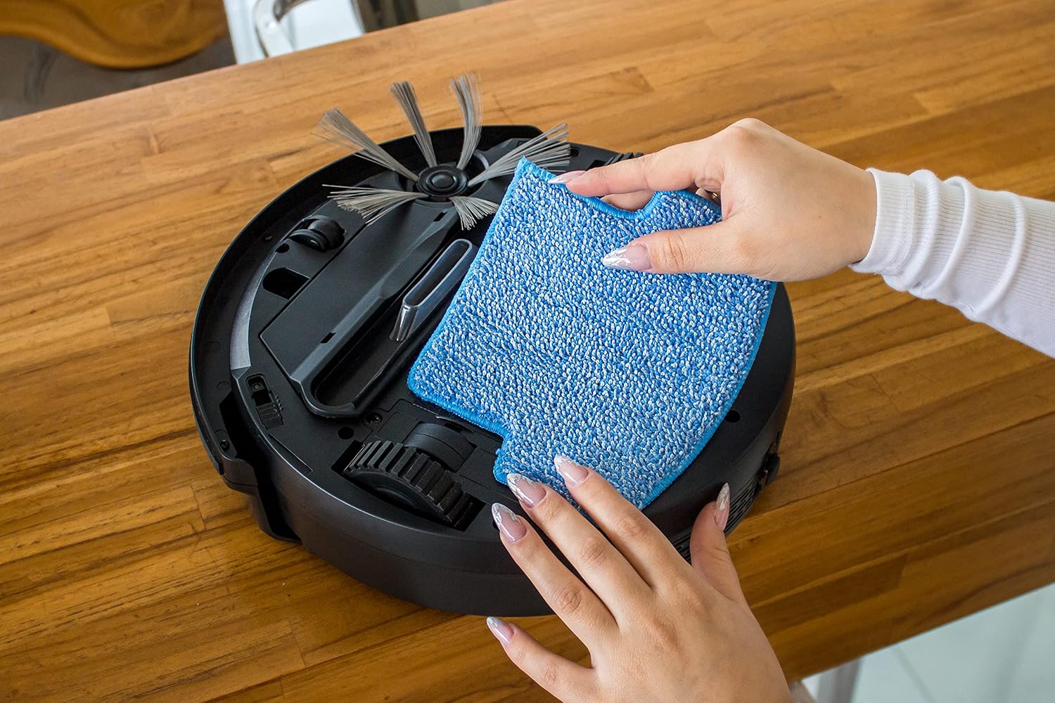 WAP Aspirador de Pó Robô ROBOT W90 3 em 1 Automático 250ml Sistema Antiqueda e Rodas Emborrachadas 30W 3 6VDC Bivolt - Premium