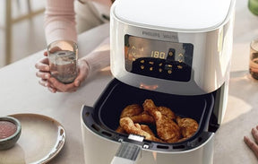 Fritadeira Airfryer Digital Philips Walita Série 3000 4 1 Litros 1400W Branco RI9252/01 - Versátil