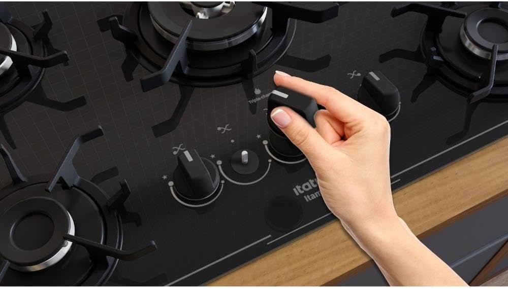 Cooktop 5 Bocas a Gás Itatiaia Itamaster com Tripla Chama e Acendimento Superautomático Preto Bivolt - Elegante