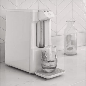 Purificador de Água Gelada Fria e Natural Elétrico Compacto Eletronico placa Electrolux Filtro refil 6 meses ou 3000l Painel Touch Bivolt Branco PE12B - Moderno